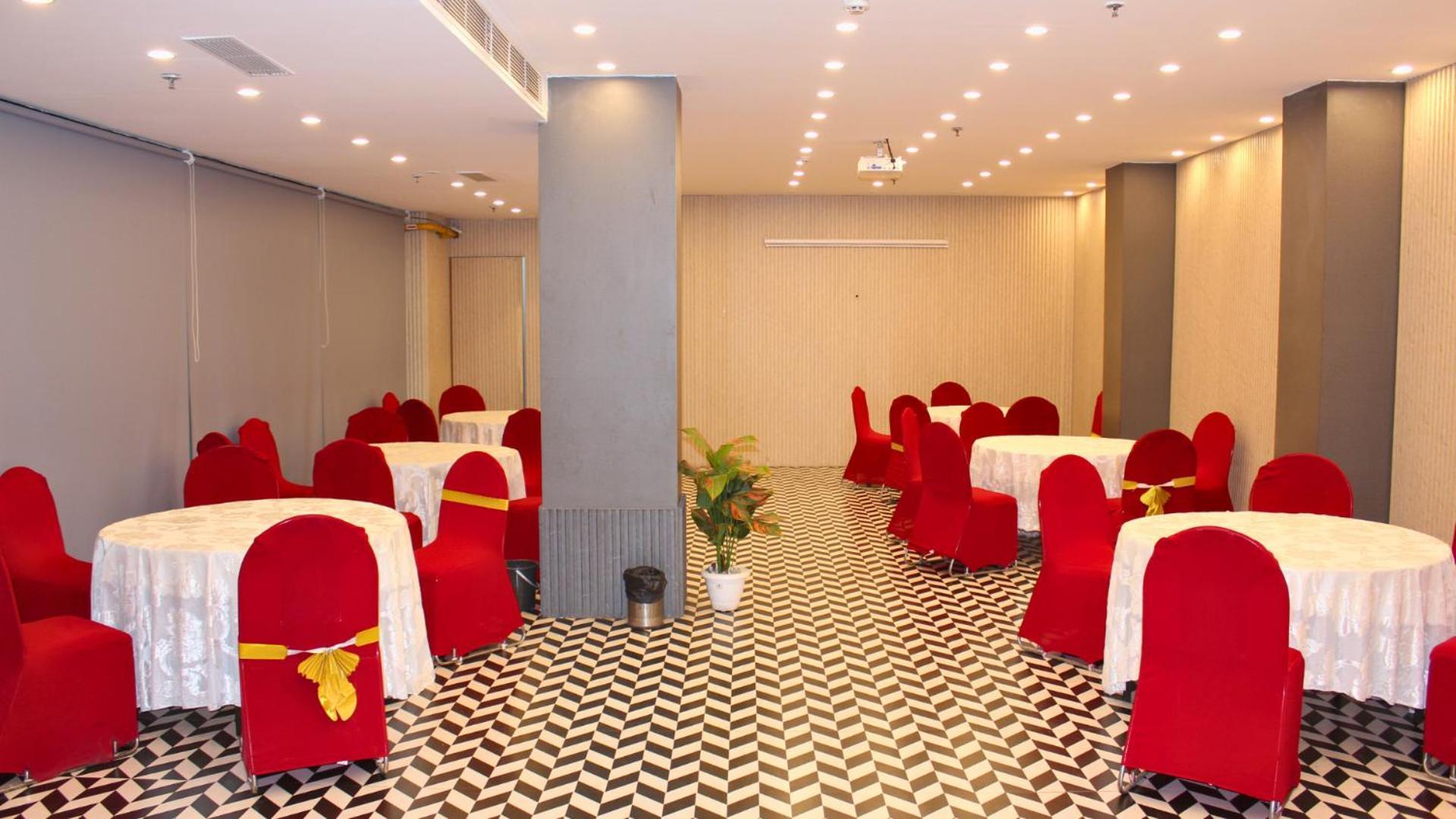 Hibiscus Select 4* Ghaziabad